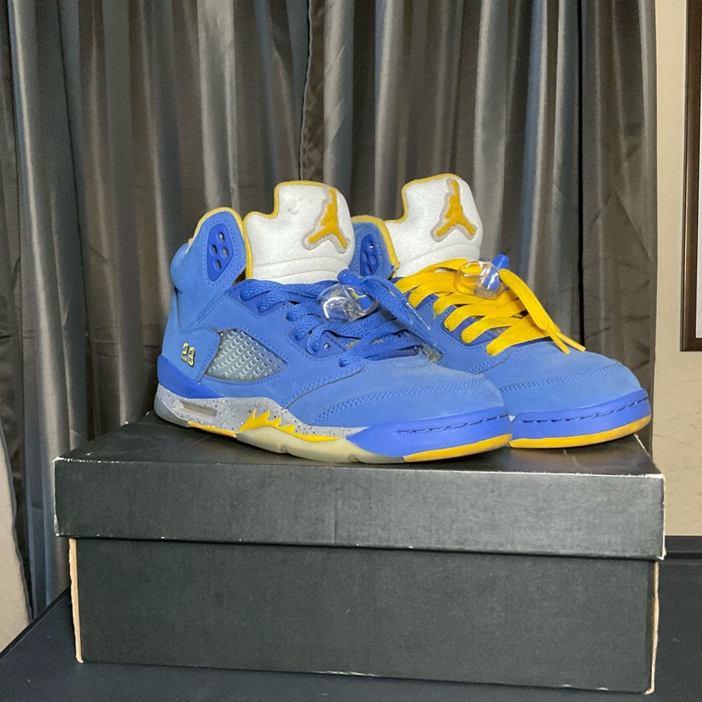 Jordan 5 Laney